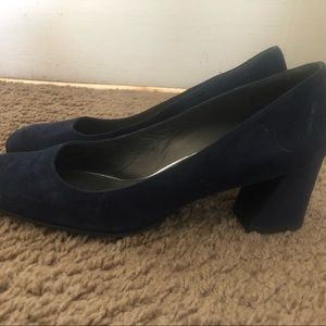 Stuart Weitzman navy suede pumps